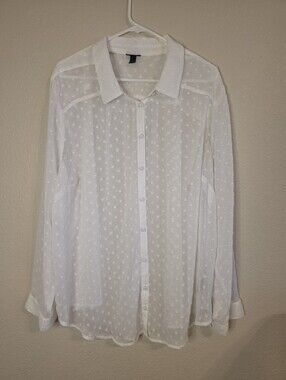 Torrid Size 3 Sheer Swiss Dot Button-Up Blouse in White